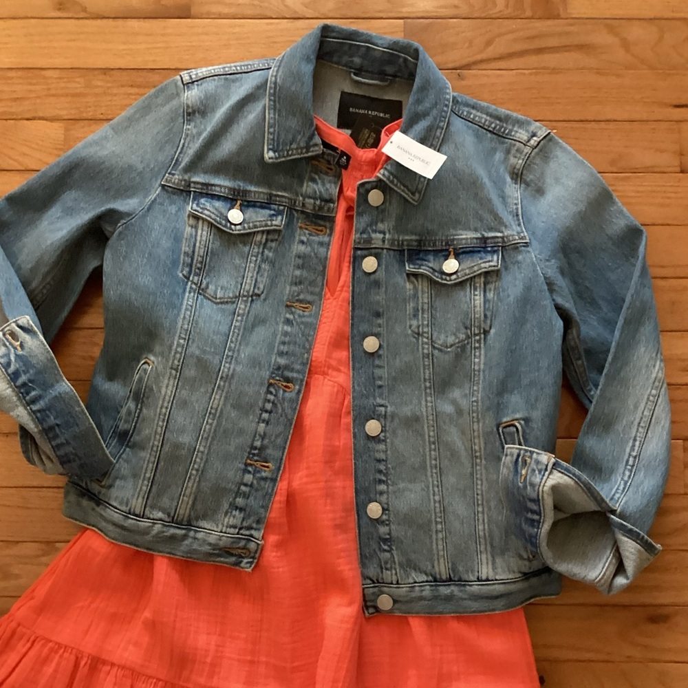 NWT BANANA REPUBLIC CLASSIC DENIUM JEAN JACKET IN MEDIUM WASH  99% SOFT COTTON